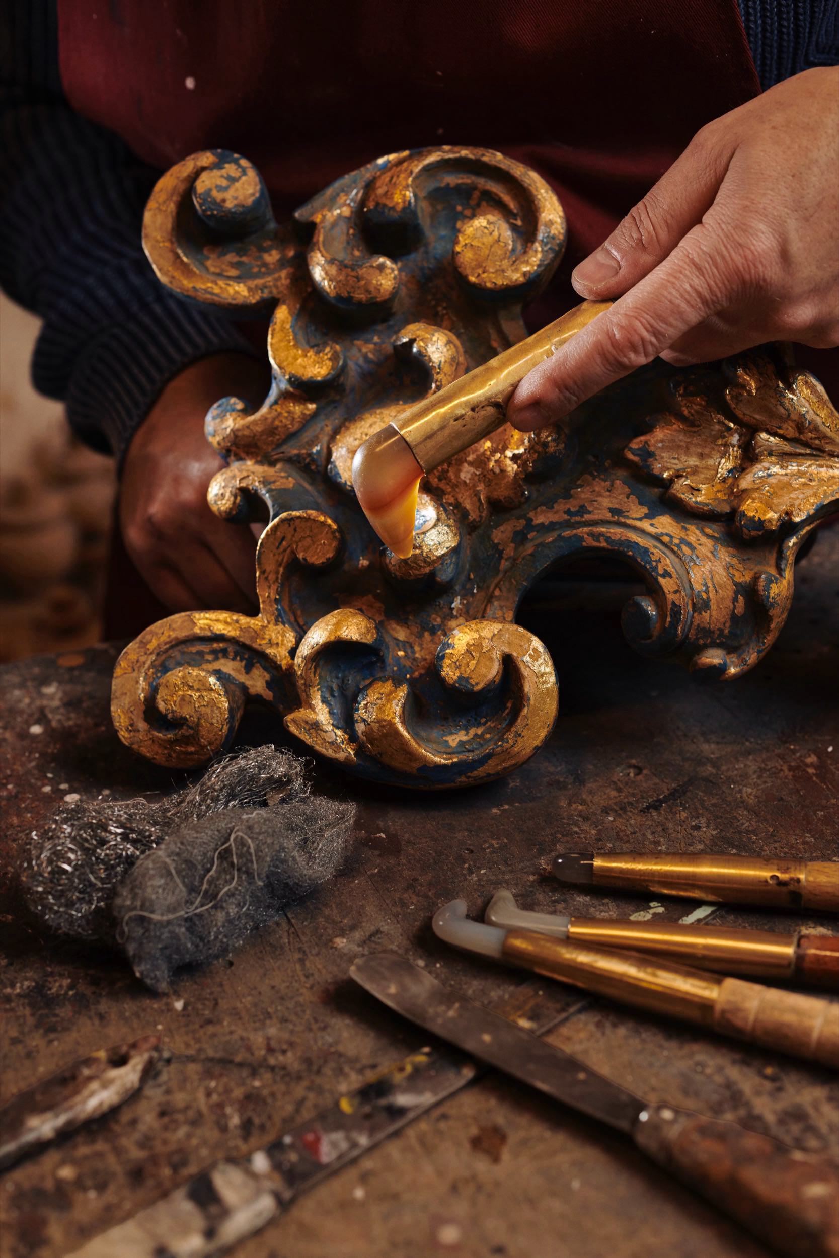 Homes & Gardens — 10